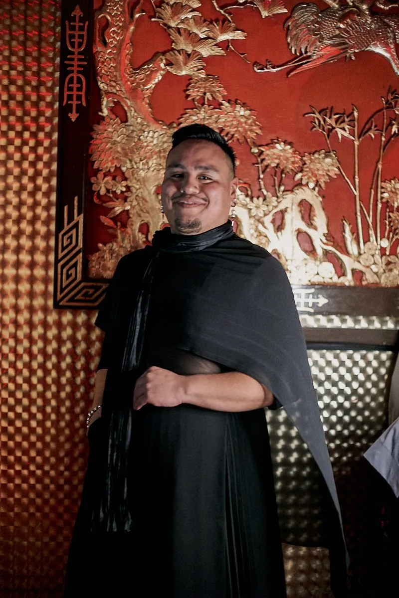Fredy in silk cape